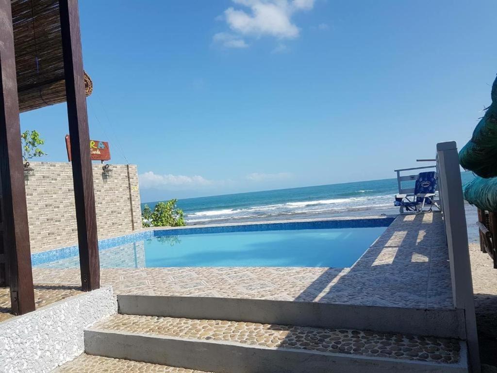 Aura Marina Sands Beach Resort Baler Dış mekan fotoğraf