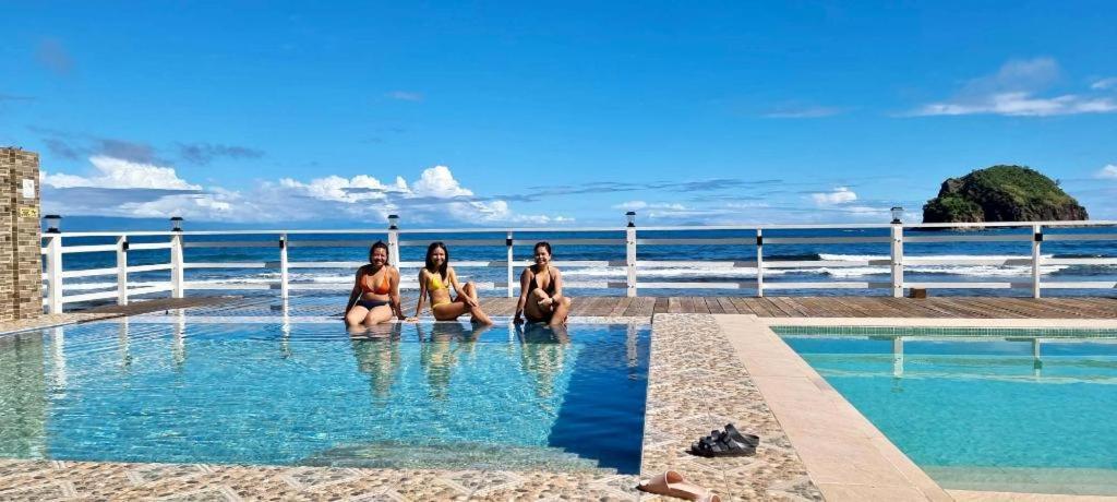 Aura Marina Sands Beach Resort Baler Dış mekan fotoğraf